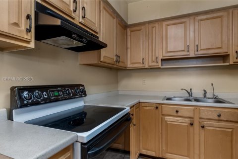 Villa ou maison à vendre à Miami Gardens, Floride: 3 chambres, 85.01 m2 № 2089577 - photo 8