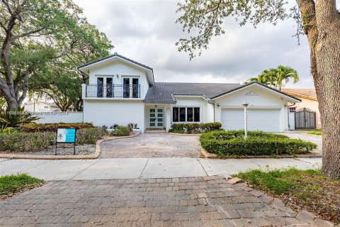 Villa ou maison à vendre à Miami Lakes, Floride: 4 chambres, 327.76 m2 № 1955398 - photo 2