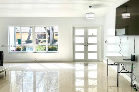 Villa ou maison à vendre à Miami Lakes, Floride: 4 chambres, 327.76 m2 № 1955398 - photo 30