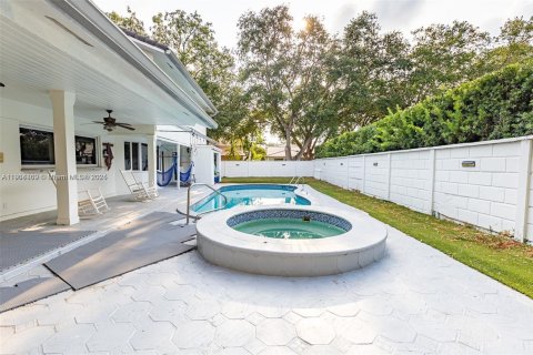 Villa ou maison à vendre à Miami Lakes, Floride: 4 chambres, 327.76 m2 № 1955398 - photo 29