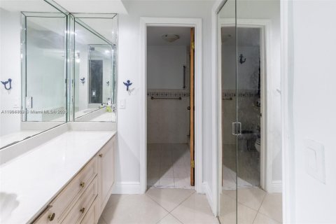 Villa ou maison à vendre à Miami Lakes, Floride: 4 chambres, 327.76 m2 № 1955398 - photo 19