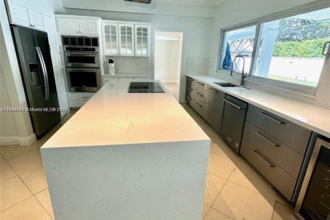Villa ou maison à vendre à Miami Lakes, Floride: 4 chambres, 327.76 m2 № 1955398 - photo 10