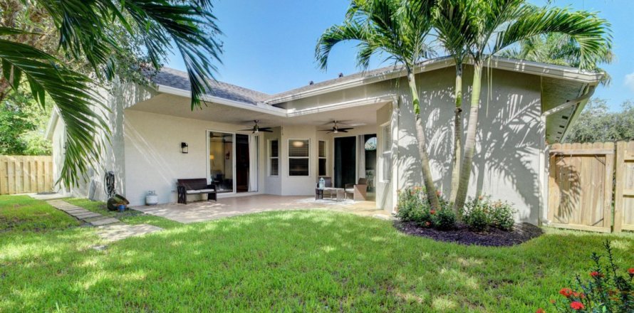 Villa ou maison à Wellington, Floride 3 chambres, 274.15 m2 № 1120140