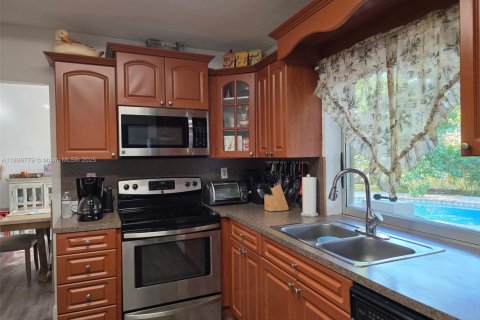 Купить виллу или дом в Майами, Флорида 4 спальни, 170.57м2, № 1954006 - фото 15