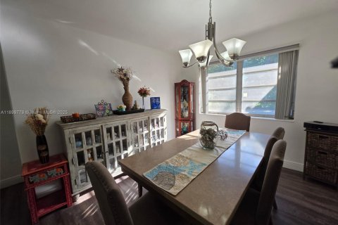 Купить виллу или дом в Майами, Флорида 4 спальни, 170.57м2, № 1954006 - фото 12