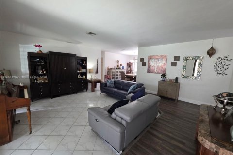 Купить виллу или дом в Майами, Флорида 4 спальни, 170.57м2, № 1954006 - фото 8