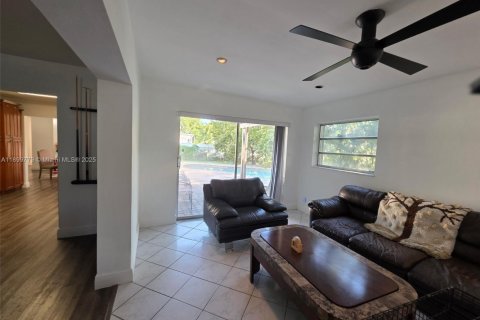 Купить виллу или дом в Майами, Флорида 4 спальни, 170.57м2, № 1954006 - фото 21