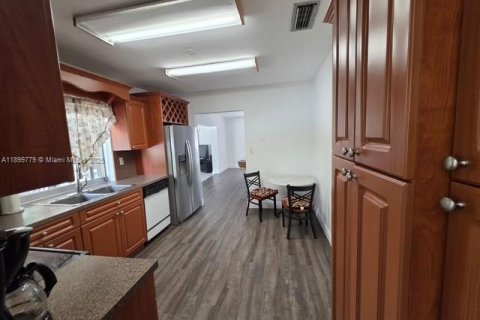 Купить виллу или дом в Майами, Флорида 4 спальни, 170.57м2, № 1954006 - фото 16