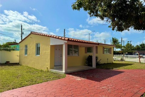 Villa ou maison à vendre à Hialeah, Floride: 3 chambres, 92.9 m2 № 2189346 - photo 30