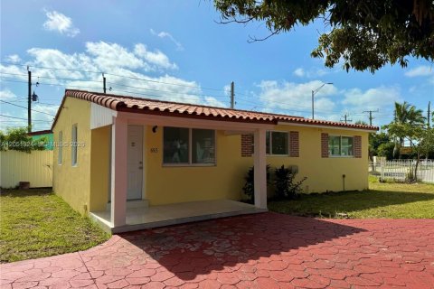 Villa ou maison à vendre à Hialeah, Floride: 3 chambres, 92.9 m2 № 2189346 - photo 29