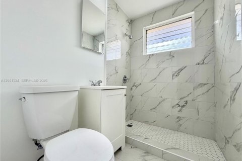 Villa ou maison à vendre à Hialeah, Floride: 3 chambres, 92.9 m2 № 2189346 - photo 18