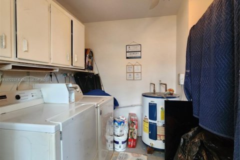 Villa ou maison à louer à Lighthouse Point, Floride: 3 chambres № 1926277 - photo 13