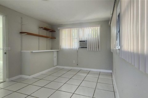 Villa ou maison à louer à Lighthouse Point, Floride: 3 chambres № 1926277 - photo 22