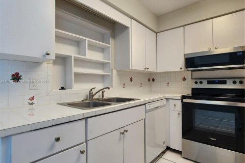 Villa ou maison à louer à Lighthouse Point, Floride: 3 chambres № 1926277 - photo 28