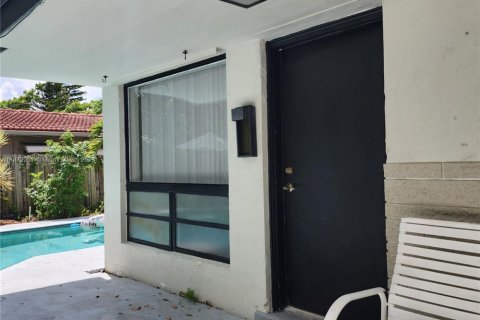 Villa ou maison à louer à Lighthouse Point, Floride: 3 chambres № 1926277 - photo 5