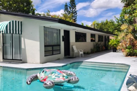 Villa ou maison à louer à Lighthouse Point, Floride: 3 chambres № 1926277 - photo 3