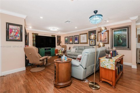 Villa ou maison à vendre à Plantation, Floride: 4 chambres, 205.31 m2 № 2432230 - photo 16
