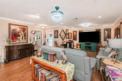 Villa ou maison à vendre à Plantation, Floride: 4 chambres, 205.31 m2 № 2432230 - photo 17