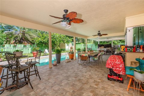 Villa ou maison à vendre à Plantation, Floride: 4 chambres, 205.31 m2 № 2432230 - photo 3