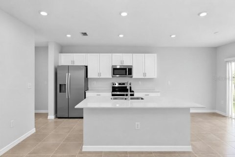 Villa ou maison à vendre à Kissimmee, Floride: 3 chambres, 171.87 m2 № 2413569 - photo 2