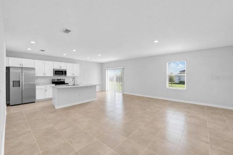 Villa ou maison à vendre à Kissimmee, Floride: 3 chambres, 171.87 m2 № 2413569 - photo 3