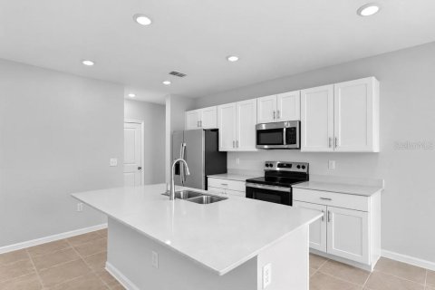 Villa ou maison à vendre à Kissimmee, Floride: 3 chambres, 171.87 m2 № 2413569 - photo 5