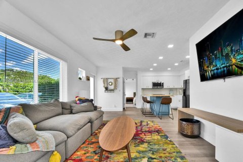 House in Fort Lauderdale, Florida 4 bedrooms, 193.42 sq.m. № 1887732 - photo 27