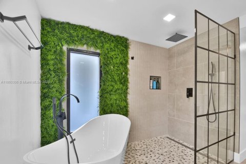 House in Fort Lauderdale, Florida 4 bedrooms, 193.42 sq.m. № 1887732 - photo 8