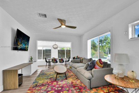 House in Fort Lauderdale, Florida 4 bedrooms, 193.42 sq.m. № 1887732 - photo 26