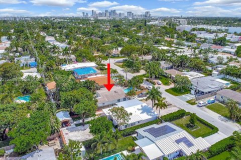 House in Fort Lauderdale, Florida 4 bedrooms, 193.42 sq.m. № 1887732 - photo 3