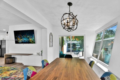 House in Fort Lauderdale, Florida 4 bedrooms, 193.42 sq.m. № 1887732 - photo 28