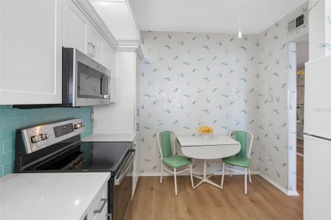 Condominio en venta en Saint Petersburg, Florida, 2 dormitorios, 117.52 m2 № 2421901 - foto 21