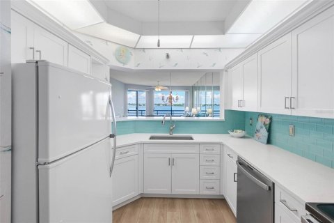 Condominio en venta en Saint Petersburg, Florida, 2 dormitorios, 117.52 m2 № 2421901 - foto 16