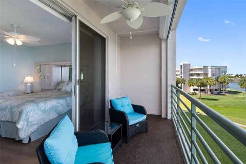 Condominio en venta en Saint Petersburg, Florida, 2 dormitorios, 117.52 m2 № 2421901 - foto 28
