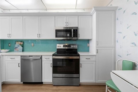 Condominio en venta en Saint Petersburg, Florida, 2 dormitorios, 117.52 m2 № 2421901 - foto 20