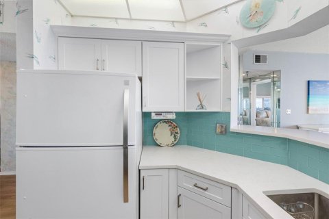 Condominio en venta en Saint Petersburg, Florida, 2 dormitorios, 117.52 m2 № 2421901 - foto 17