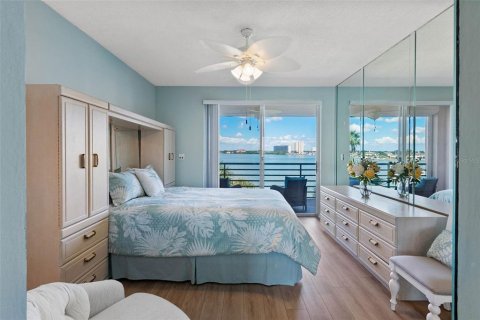 Condominio en venta en Saint Petersburg, Florida, 2 dormitorios, 117.52 m2 № 2421901 - foto 29