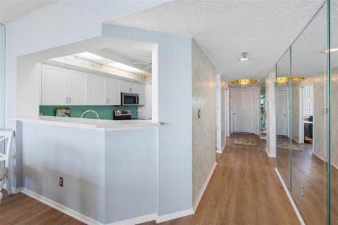Condominio en venta en Saint Petersburg, Florida, 2 dormitorios, 117.52 m2 № 2421901 - foto 15