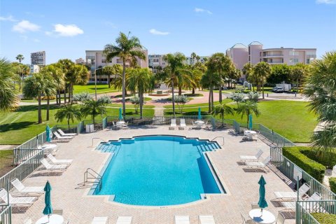 Condominio en venta en Saint Petersburg, Florida, 2 dormitorios, 117.52 m2 № 2421901 - foto 23