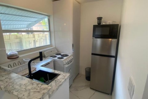 Снять в аренду виллу или дом в Холливуд, Флорида 241.08м2, № 1943757 - фото 7