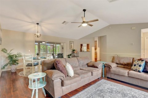 House in Port Charlotte, Florida 3 bedrooms, 170.57 sq.m. № 1749267 - photo 11