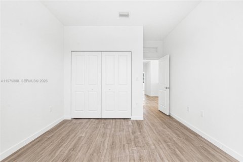 Touwnhouse à vendre à Miami, Floride: 5 chambres № 2046332 - photo 19