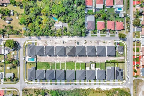 Touwnhouse à Miami, Floride 5 chambres № 2046332