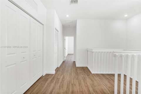 Touwnhouse à vendre à Miami, Floride: 5 chambres № 2046332 - photo 16