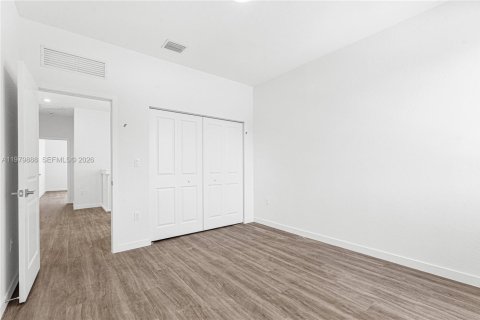 Touwnhouse à vendre à Miami, Floride: 5 chambres № 2046332 - photo 27