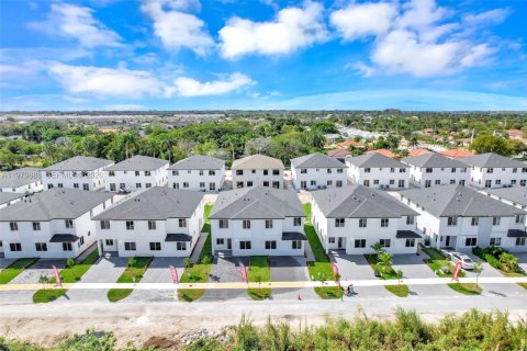 Touwnhouse à vendre à Miami, Floride: 5 chambres № 2046332 - photo 5