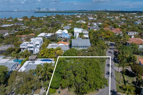 House in Key Biscayne, Florida 3 bedrooms, 123.84 sq.m. № 2027818 - photo 4