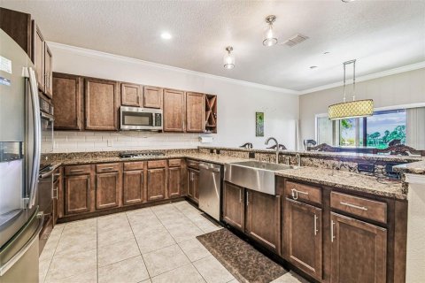 Touwnhouse à vendre à New Port Richey, Floride: 3 chambres, 197.14 m2 № 1884895 - photo 8