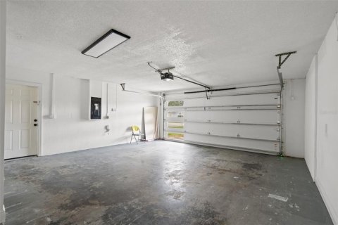 Villa ou maison à vendre à Zephyrhills, Floride: 3 chambres, 154.5 m2 № 2353528 - photo 25