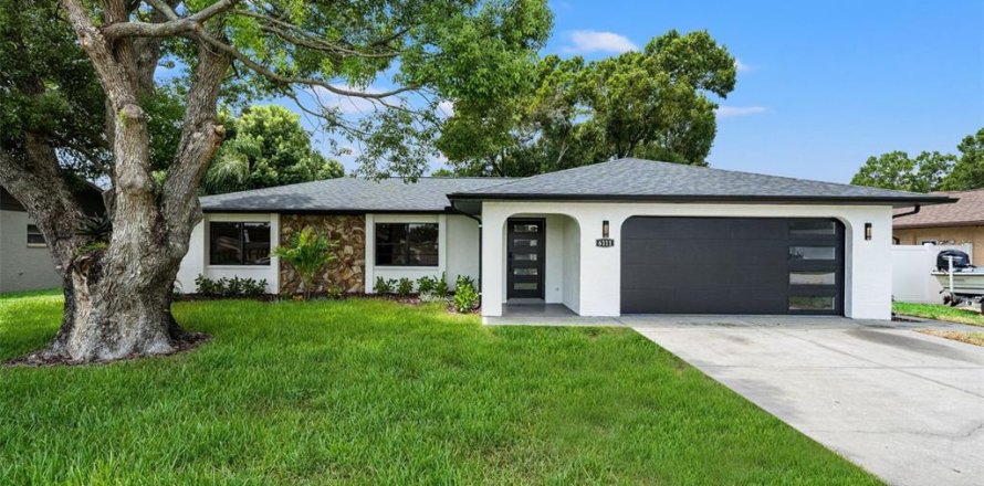 Villa ou maison à Zephyrhills, Floride 3 chambres, 154.5 m2 № 2353528